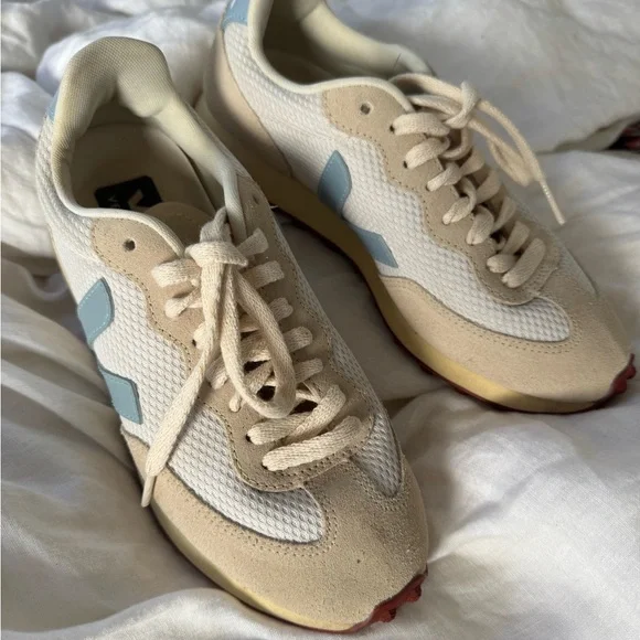 NEW Veja Rio Branco Alveomesh Sneaker women size 7 cream gravel steel MINT - Picture 1 of 11